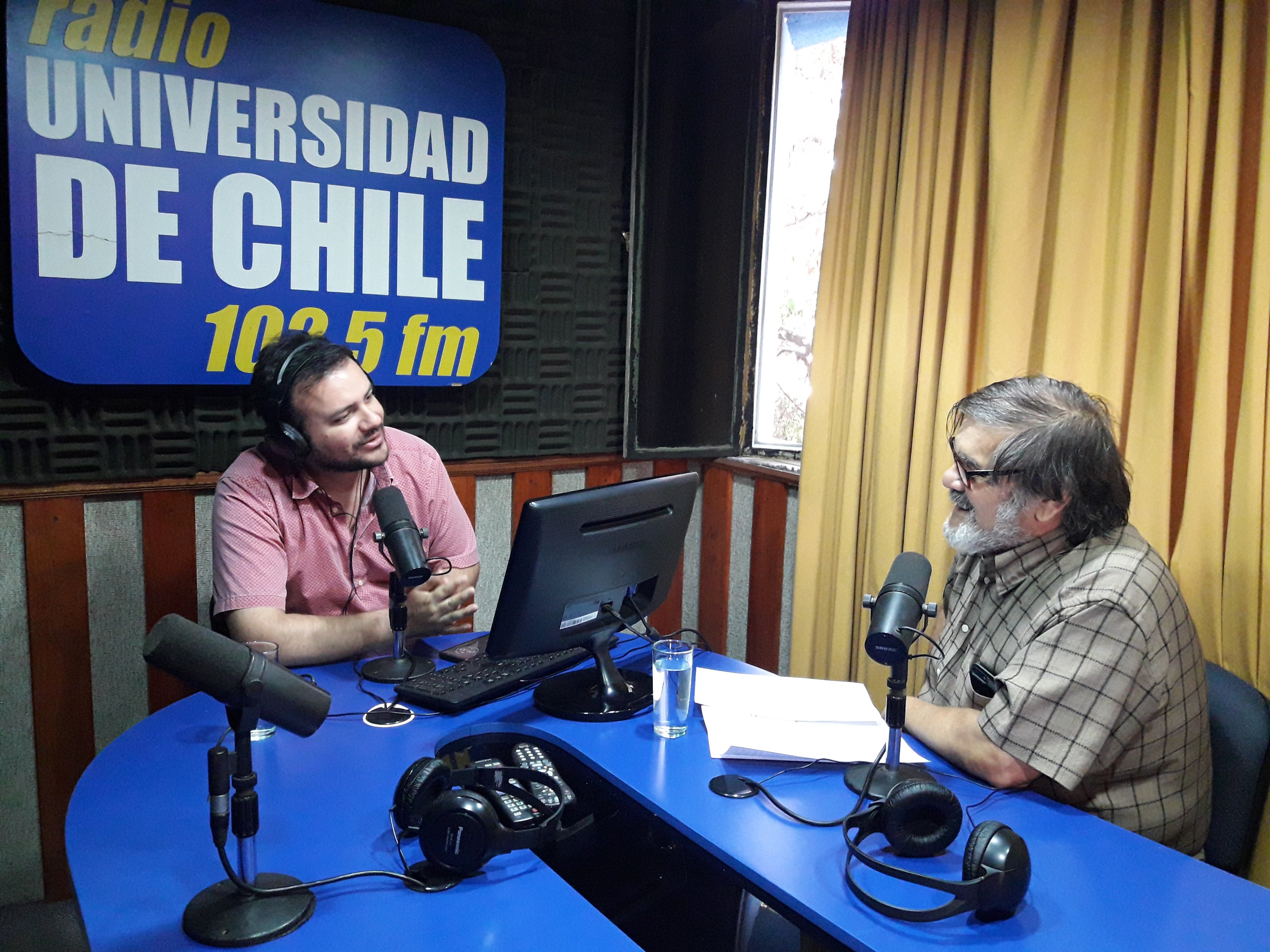 El director de EcoOceanos conversó con Radio Universidad de Chile respecto del estado de la industria del salmón en el país.