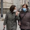 February 25, 2020 - Milan, Italy: Pedestrians wearing a protective face mask walk by Duomo Cathedral. The city centre appears almost empty following the order of the Ministry of Health, in agreement with the President of the Lombardy Region, to suspend events and initiatives of any meeting in public and private places, including sport, religious, recreational and cultural ones until Sunday 1 March, to prevent further diffusion of the Coronavirus.. (Lucia Sabatelli/Contacto)
ONLY FOR USE IN SPAIN

February 25, 2020 - Milan, Italy: Pedestrians wearing a protective face mask walk by Duomo Cathedral. The city centre appears almost empty following the order of the Ministry of Health, in agreement with the President of the Lombardy Region, to suspend events and initiatives of any meeting in public and private places, including sport, religious, recreational and cultural ones until Sunday 1 March, to prevent further diffusion of the Coronavirus.. (Lucia Sabatelli/Contacto)

2/25/2020 ONLY FOR USE IN SPAIN