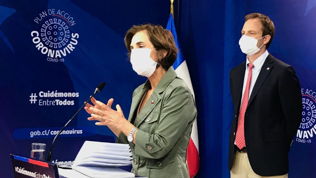 La subsecretaria de Salud Pública, Paula Daza, y el subsecretario de Redes Asistenciales, Arturo Zúñiga. Foto: Ministerio de Salud.