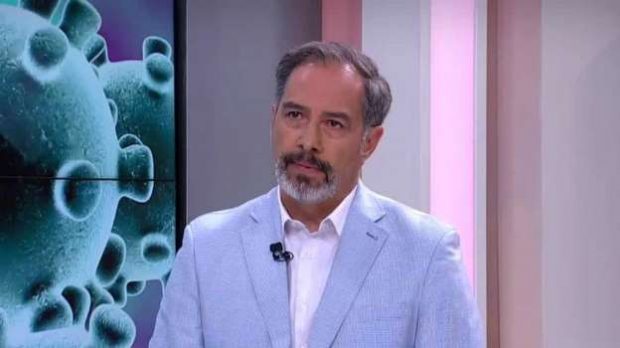 El profesor Miguel O'Ryan es médico infectólogo del Instituto Biomédico de la Universidad de Chile y miembro de la Mesa Técnica del Gobierno por COVID-19. Foto: UChile.