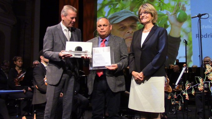 En septiembre del año 2019, Rodrigo Mundaca fue galardonado con el Premio Internacional de Derechos Humanos de Nüremberg 2018, debido a su compromiso como activista por el acceso al agua, la tierra y la protección del medio ambiente. Foto: Archivo.