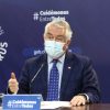 El ministro de Salud, Enrique Paris, hizo un llamado a los municipios a hacerse parte de la lucha contra el coronavirus. "Les pido encarecidamente que los alcaldes y la atención primaria nos acompañen" en la lucha contra la pandemia