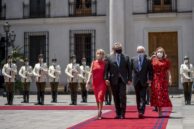 Una serie de imprevistos habían postergado el encuentro bilateral entre los Presidentes de Chile y Argentina, la que se concretó finalmente este martes 26 de enero. Foto: Presidencia.