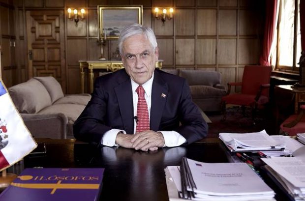 Expresidente Piñera declarará hoy ante fiscal Ximena Chong