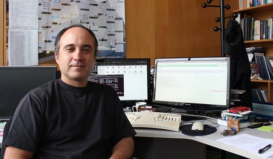 Alejandro Hevia, académico del Departamento de Ciencias de la Computación y director del Laboratorio de Criptografía Aplicada y Ciberseguridad de la FCFM, y quien lidera el equipo de desarrollo de Participa UChile.