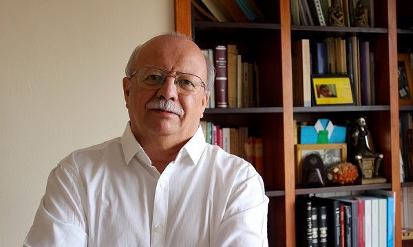 Eduardo Castillo, coordinador de Normas Transitorias: “Una constitución no puede ser modificada por el mismo quórum que una ley simple”