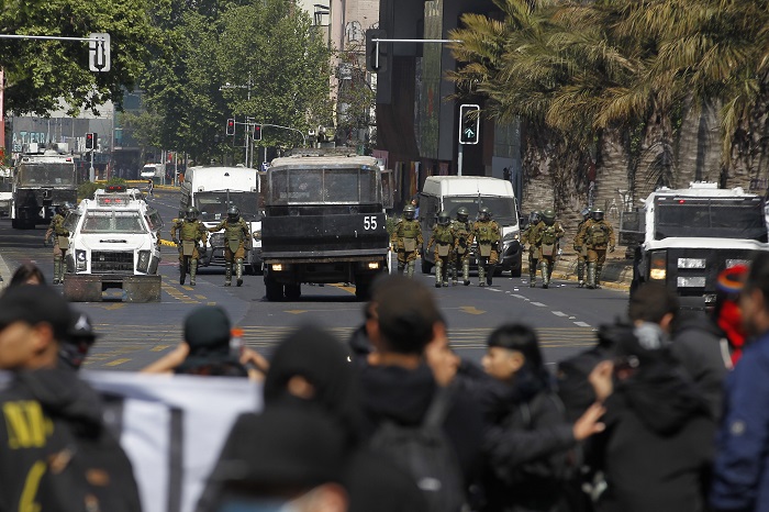 Santiago, 18 de octubre de 2022.
Manifestaciones durante la conmemoración del 18 de octubre de 2019.

 

Dragomir Yankovic/Aton Chile