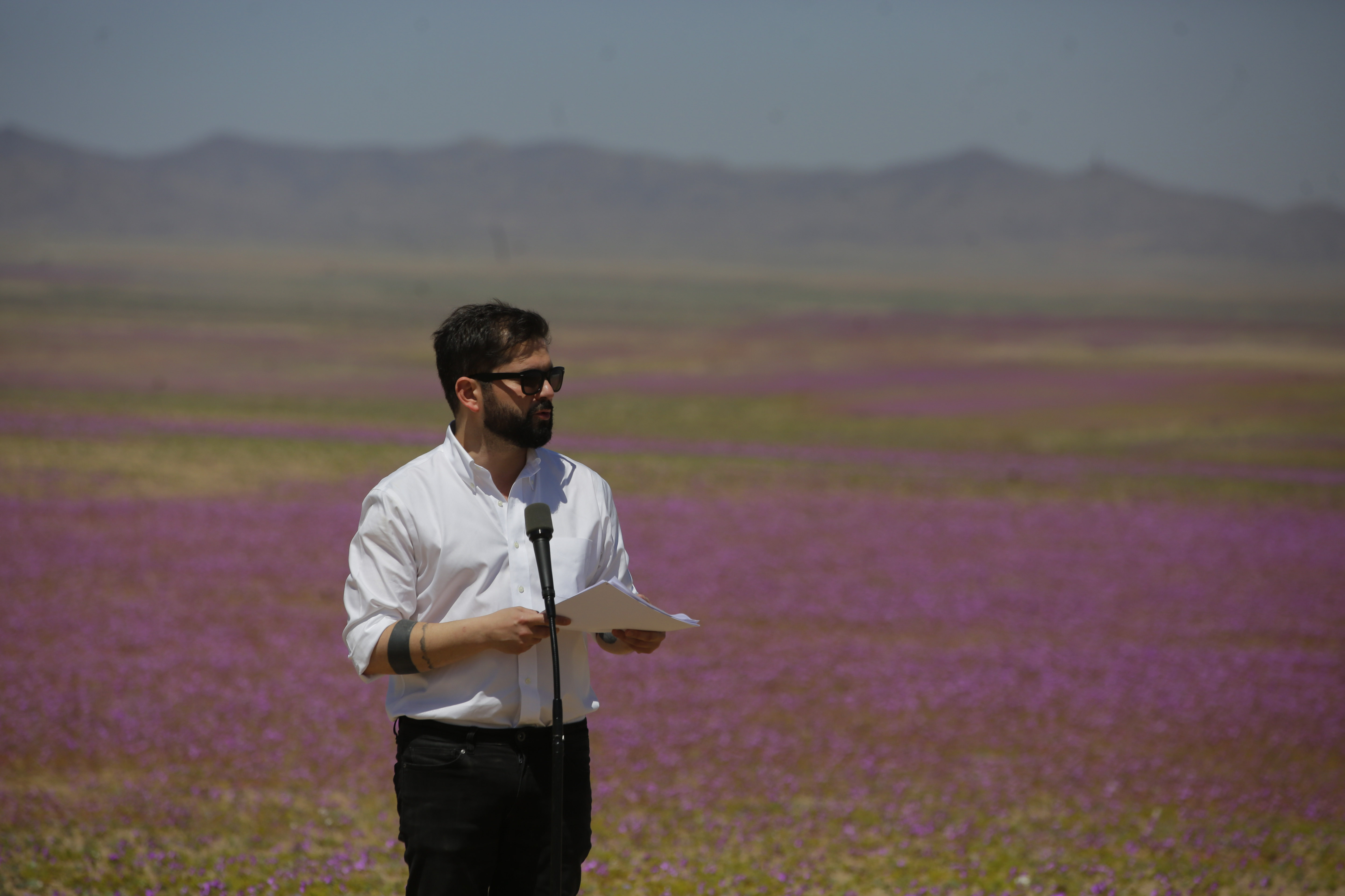 Santiago, 2 de octubre de 2022.
Presidente Gabriel Boric anuncia la creacin del Parque Nacional Desierto Florido en la region de Atacama.
Juan Eduardo Lopez/Aton Chile