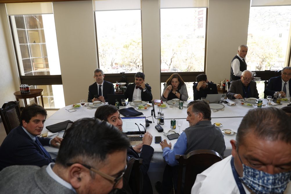 Valparaiso, 11 de octubre de 2022.
Parlamentarios y dirigentes de los partidos politicos sostienen reunion por proceso constituyente.
Raul Zamora/Aton Chile