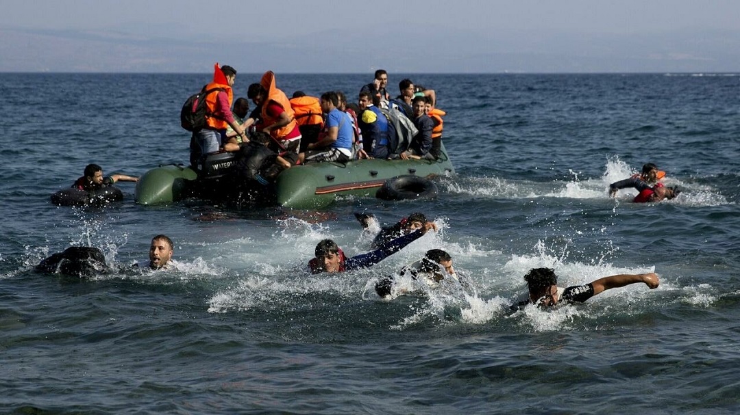 Numerosas víctimas en el naufragio de una embarcación de migrantes hacia la isla de Lesbos « Diario y Radio Universidad Chile
