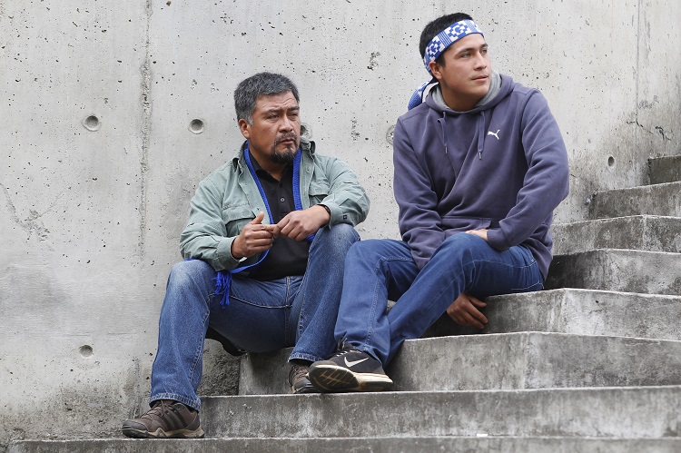 Temuco 9 de febrero 2018.
El comuenero mapuche Hector Llaitul llega a la audiencia en el Caso Huracan
Dragomir Yankovic/Aton Chile.
