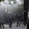 Santiago, 4 de octubre de 2022.
Enfrentamientos entre estudiantes con militares de la division de ingenieros del ejercito y carabineros a las afueras del Internado nacional Barros Arana en la comuna de Quinta Normal. 
Jonnathan Oyarzun/Aton Chile