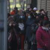 Santiago, 28 de julio de 2020
Mujeres hacen largas filas en la entrada del Juzgado de Familia, luego de que se abriera la posibilidad de percibir la la deuda de pension alimenticia, con el 10% de retiro de las AFP.
Andres Piña/Aton Chile