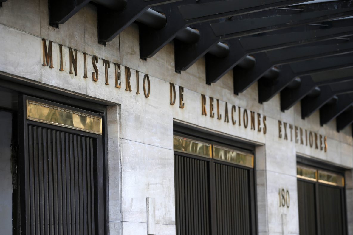 Santiago, 13 de abril 2017.
Fachadas, logos edificios publicos
Ministerio de relaciones exteriores, cancilleria
Javier Torres/Aton Chile