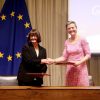 Rectora Deves y Vestager UE