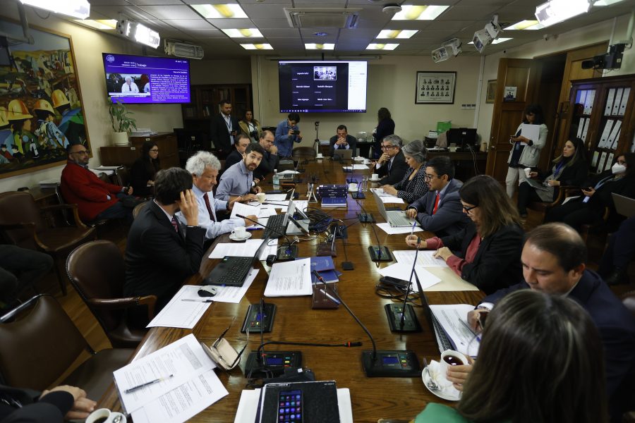 Valparaiso, 25 de abril de 2023.
Comision de Trabajo de la Camara de Diputados discute proycto de aumento del salario minimo.
Raul Zamora/Aton Chile