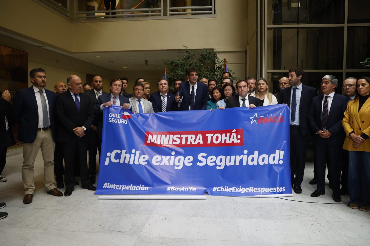 Valparaiso, 26 de abril de 2023.
Diputados de Chile Vamos anuncian interpelacion a ministra del interior.
Raul Zamora/Aton Chile