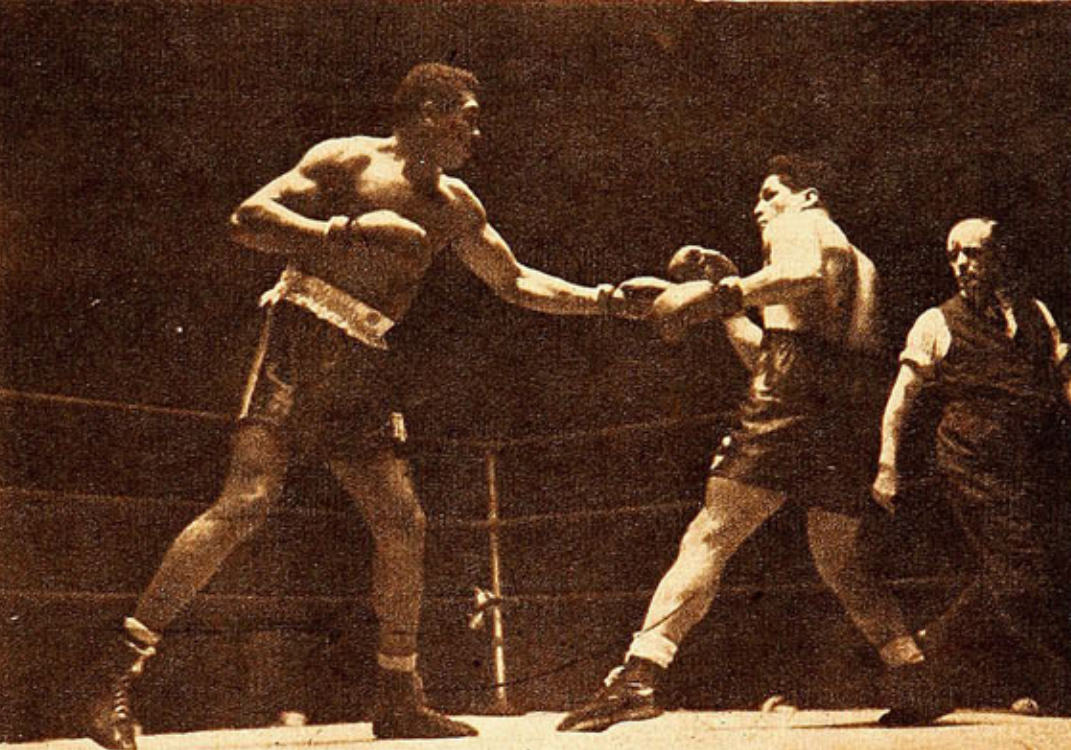 Toles y Godoy pelearon en ocho ocasiones con cuatro victorias para el norteamericano, tres empates y una victoria del chileno.