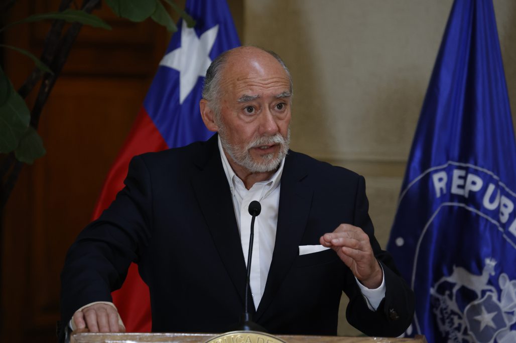 Valparaiso, 12 de diciembre de 2022.
El senador Ivan Flores se refiere al acuerdo constitucional.
Raul Zamora/Aton Chile
