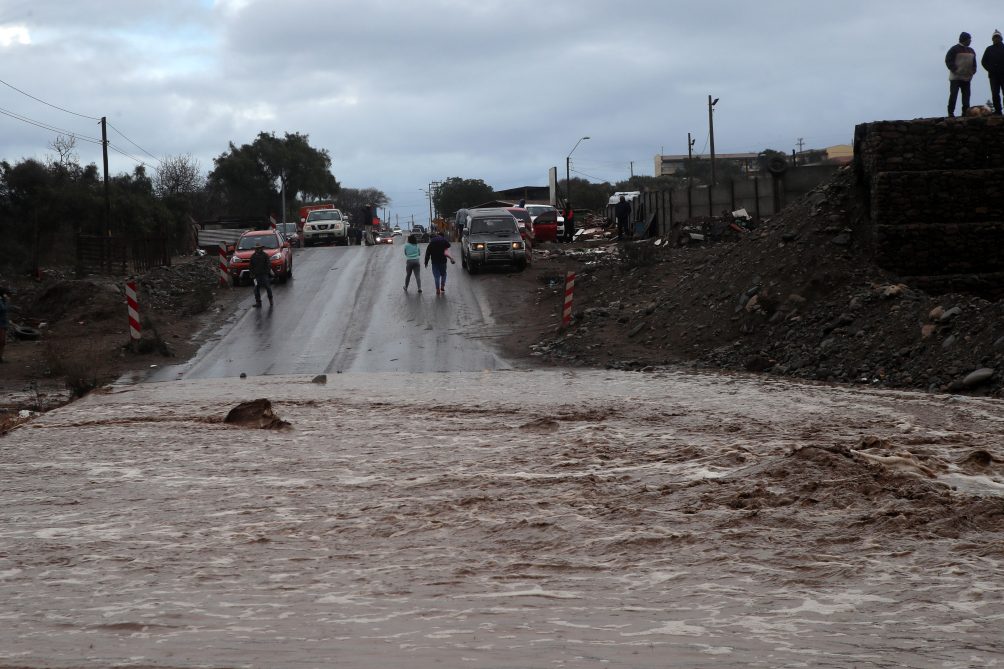 La Serena, 15 de julio de 2022.
La quebrada de Santa Gracia es afectada por las lluvias que azotan la IV region provocando el corte del camino.
Hernan Contreras/Aton Chile