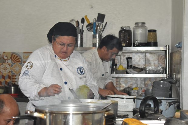 El trabajo de cuatro chef fue destacado por los asistentes al evento.