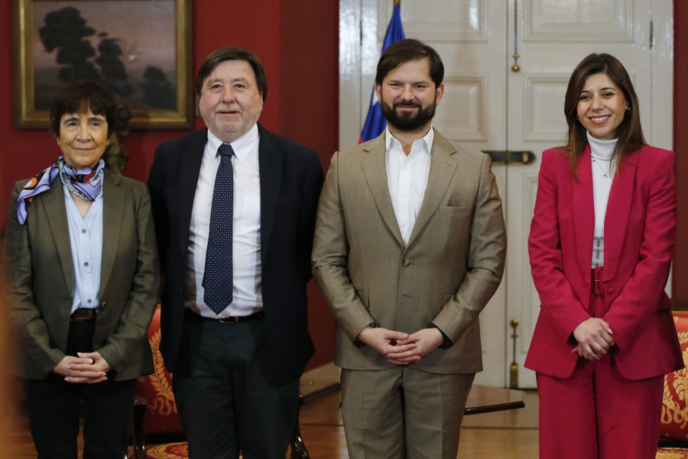 Santiago, 7 de agosto de 2023
El Presidente de la REpublica, Gabriel Boric, recibe a la nueva Mesa  de la Camara de Diputados 
Dragomir Yankovic/Aton Chile
