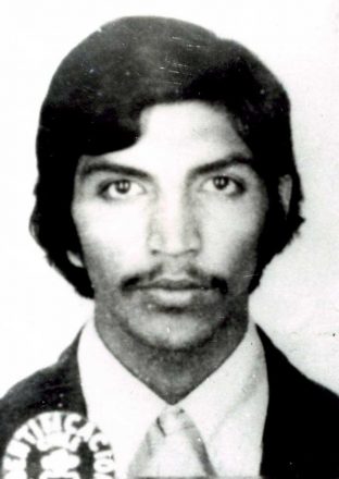 Luis Mahuida Esquivel. Desaparecido por agentes del Estado en 1974. Egresado de Pedagogía en Inglés. Murió asesinado a los 25 años.