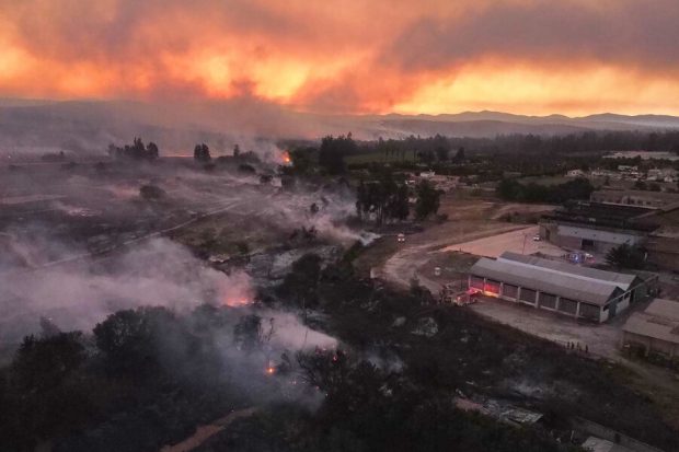 Autoridades realizan balance por avances de incendios forestales en la Región Metropolitana