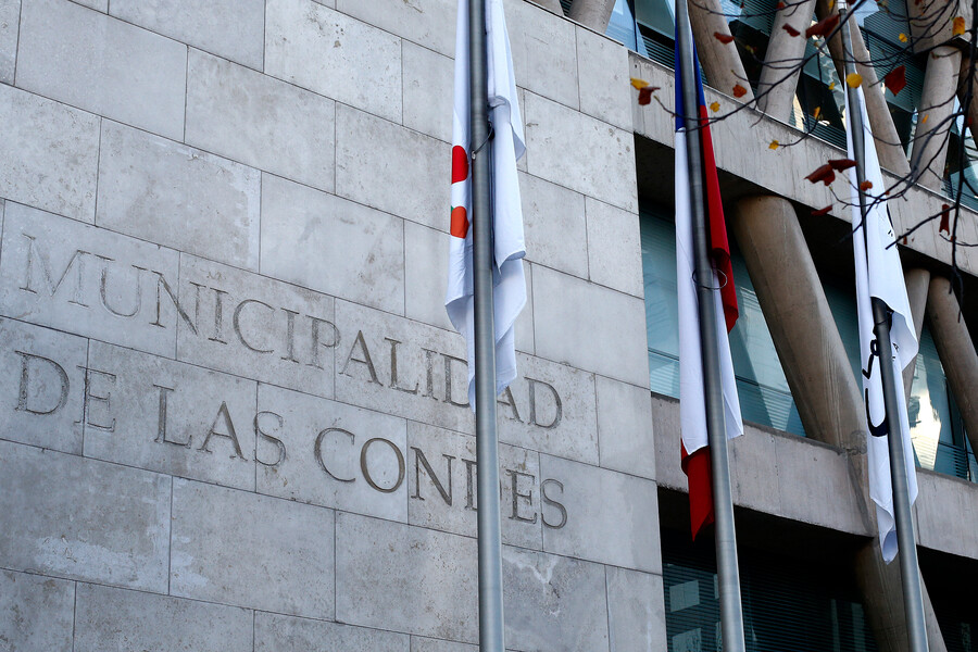 Municipalidad de Las Condes. fachada.