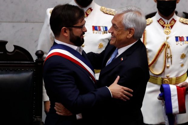 Presidente Gabriel Boric y expresidente Sebastián Piñera.