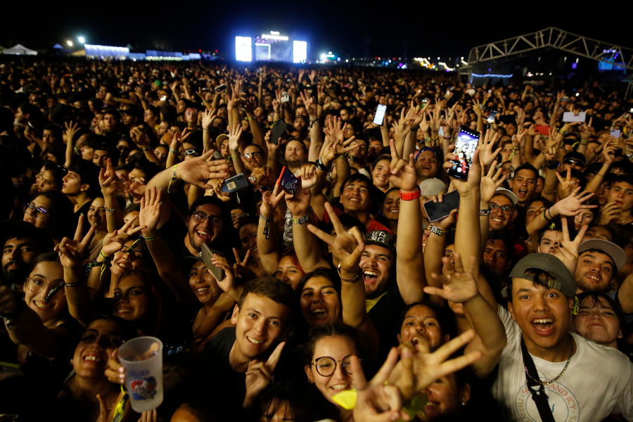 Falta de recintos para realizar conciertos en Chile