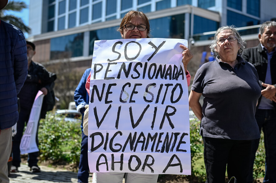 Manifestación hasta el congreso nacional en apoyo a la reforma de pensiones.