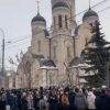 Miles de personas despiden a Navalni en Moscú en medio de gran dispositivo policial