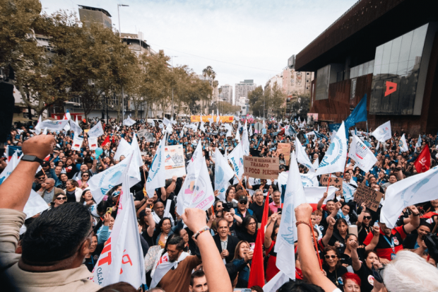 Paro de la CUT congrega a miles de trabajadores: “Esta manifestación social abre paso a un nuevo escenario político”