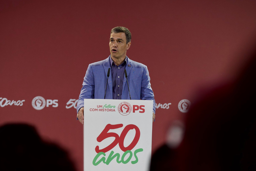 Pedro Sánchez en convestario de 50 nos del PES