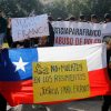 Familiares y amigos del conscripto Franco Vargas, quien perdio la vida durante un entrenamiento militar en Putre; protestan en las afueras de La Moneda
Dragomir Yankovic/Aton Chile.