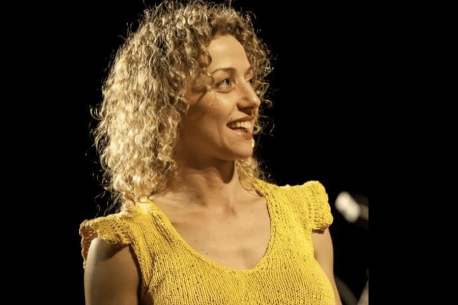 Luna Monti, cantautora argentina