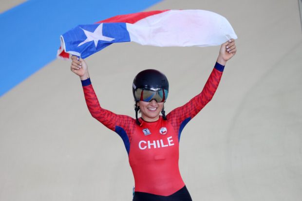 La ciclista chilena Catalina Soto asistirá por segunda vez a los Juegos Olímpicos. Foto de Marcelo Hernandez/Santiago 2023 via Photosport