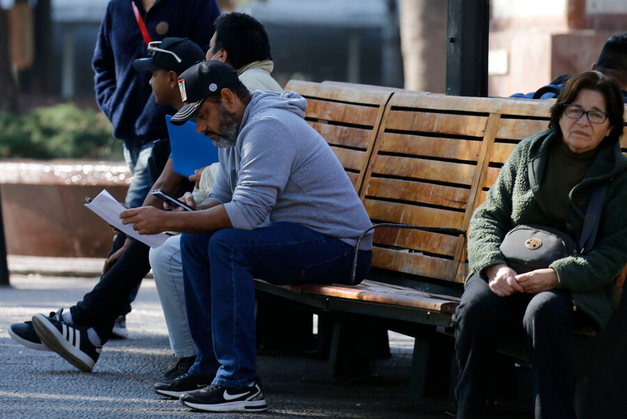 En 8,3% se ubicó la tasa de desocupación en Chile durante el trimestre marzo–mayo de 2024. Foto: Dragomir Yankovic/Aton Chile.