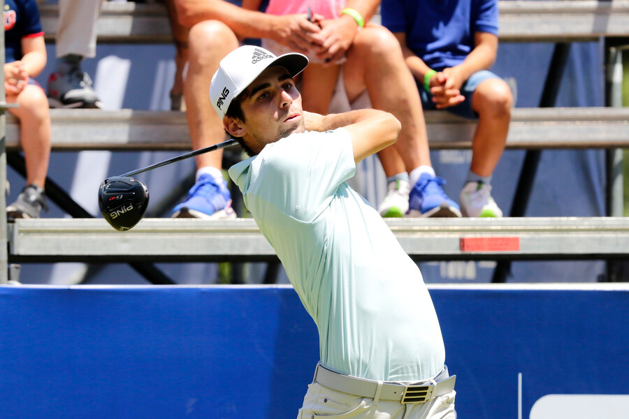 El jugador chileno Joaquin Niemann durante el Abierto de Golf