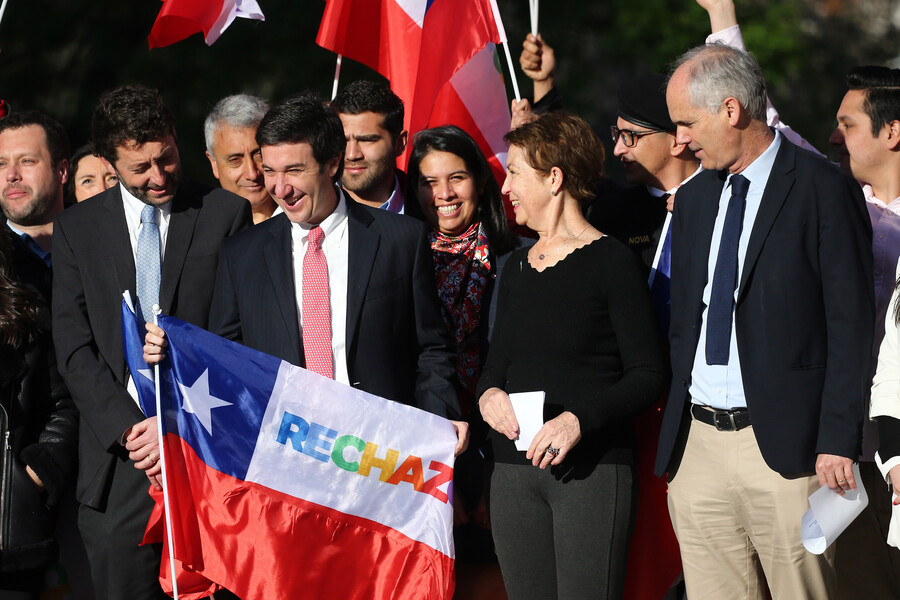 Chile Vamos celebra los dos años del triunfo de Rechazo.