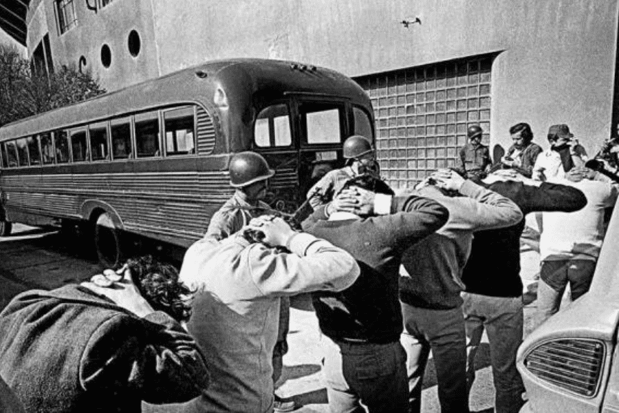 Ingreso de detenidos al Centro de Tortura Estadio Nacional