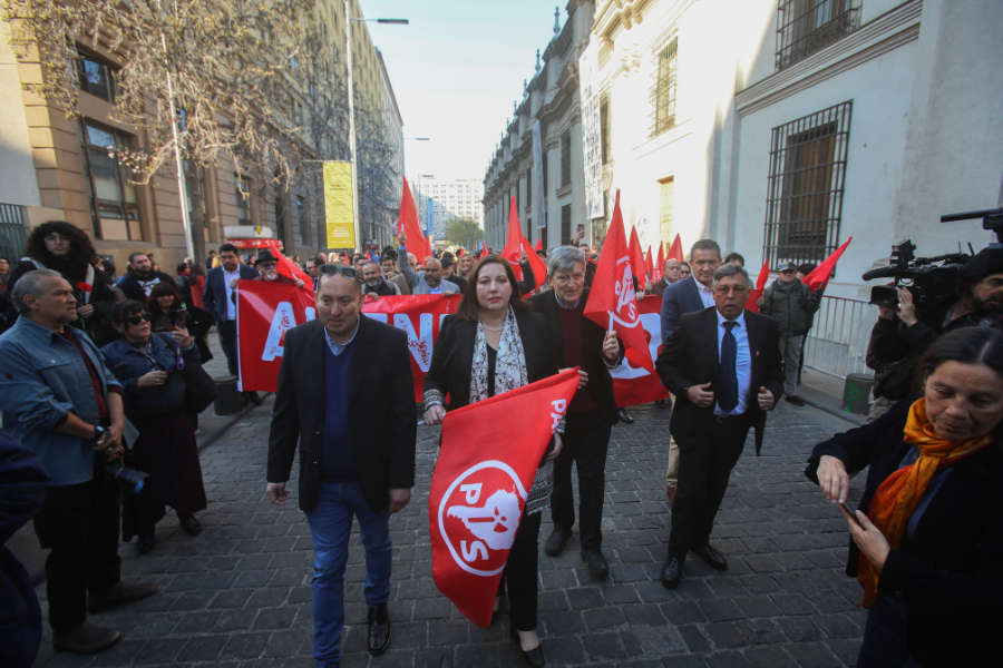 PS y PC relevan figura del expresidente Salvador Allende