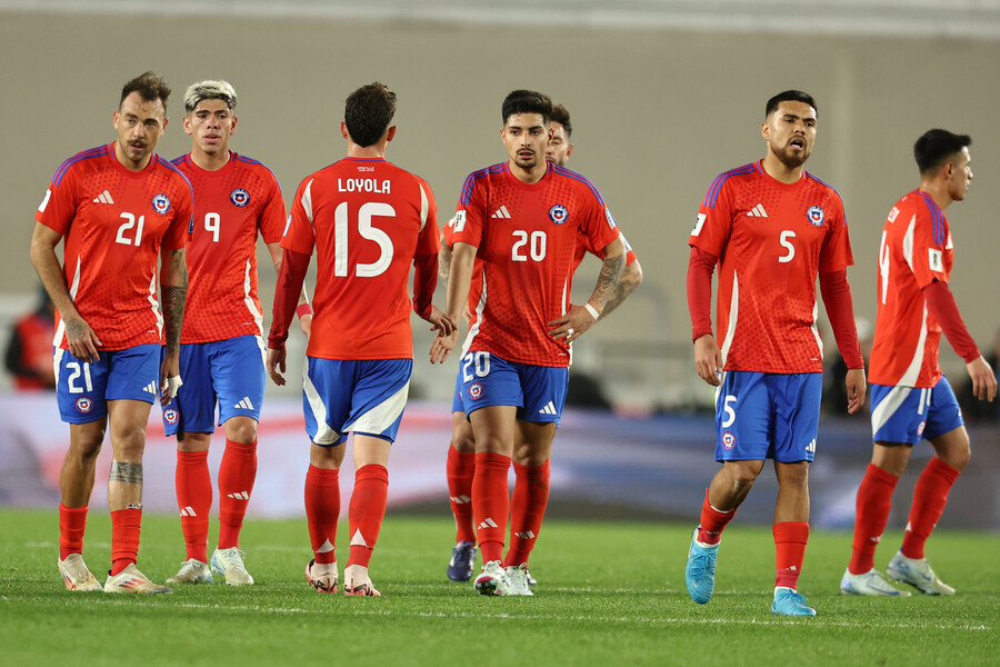 El equipo que dirige Ricardo Gareca tiene la obligación de ganar esta tarde ante Bolivia. Foto: Alejandro Pagni/Photosport.