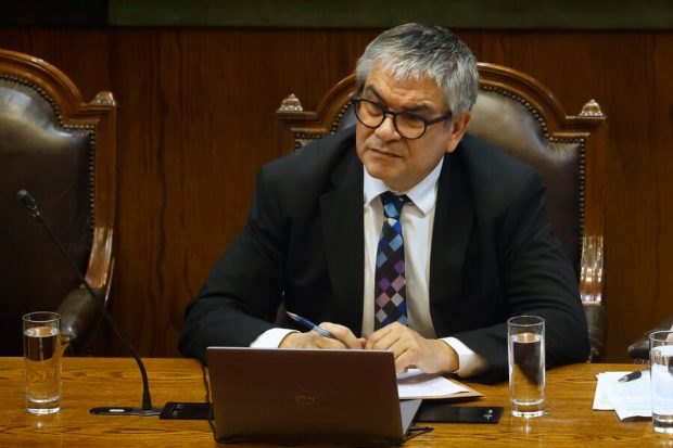 Ministro de Hacienda, Mario Marcel, durante sesión de la Cámara de Diputados que discute la Ley de Presupuesto 2025.