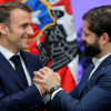 Presidente Gabriel Boric y Mandatario de Francia, Emmanuel Macron. Foto: ATON.