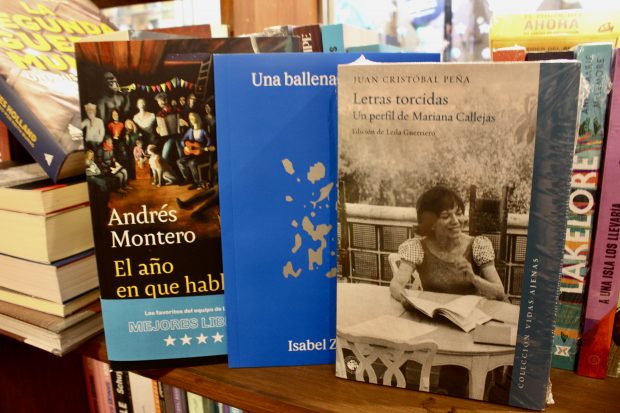 Libros disponibles es Librería Catalonia. Foto: Pilar León 