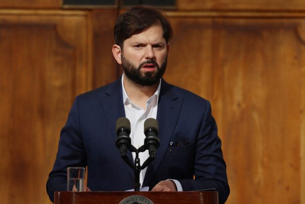 El Presidente de la Republica, Gabriel Boric, encabeza la conmemoración del Dia Internacional de los Derechos Humanos. 