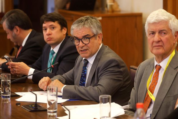 El ministro de Hacienda, Mario Marcel, durante la Comisión de Hacienda de la Cámara de Diputadas y Diputados. 