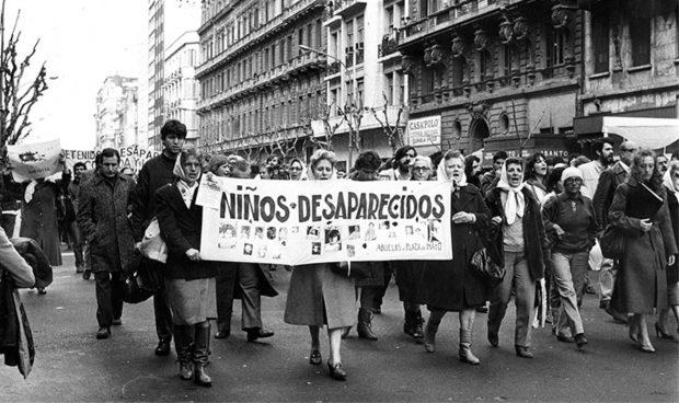 Marcha Av. de Mayo 1983/84